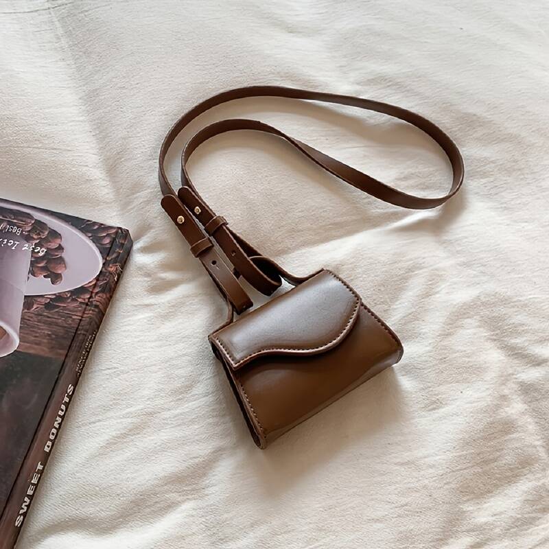 Women Retro Wavy Flap Mini Leather Adjustable Crossbody Shoulder Bag_voghion.com