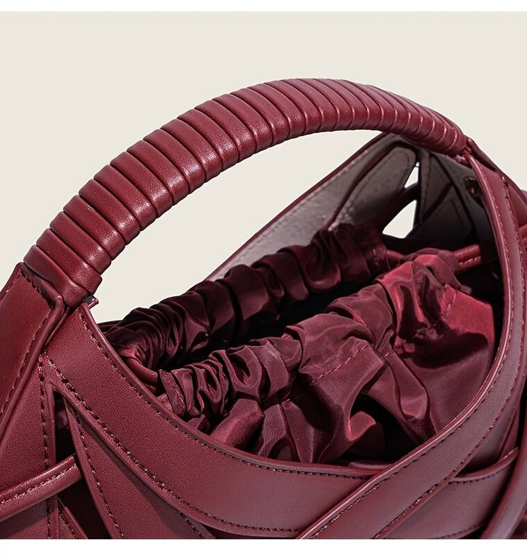 Braided Hollow Out Shoulder Bag For Women With Drawstring Liner_voghion.com